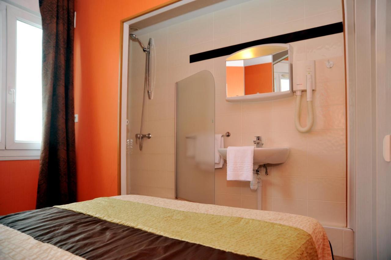 Hotel Les Rosiers La Rochelle (Charente-Maritime) Exterior foto